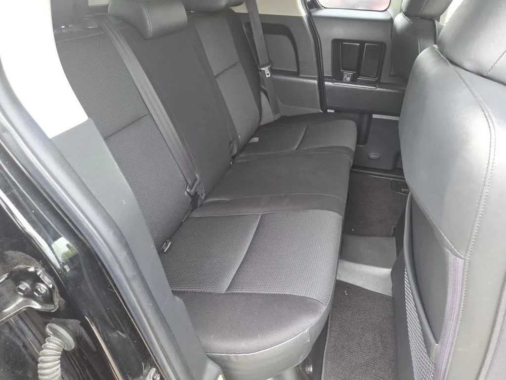 Toyota FJ Cruiser photo 17
