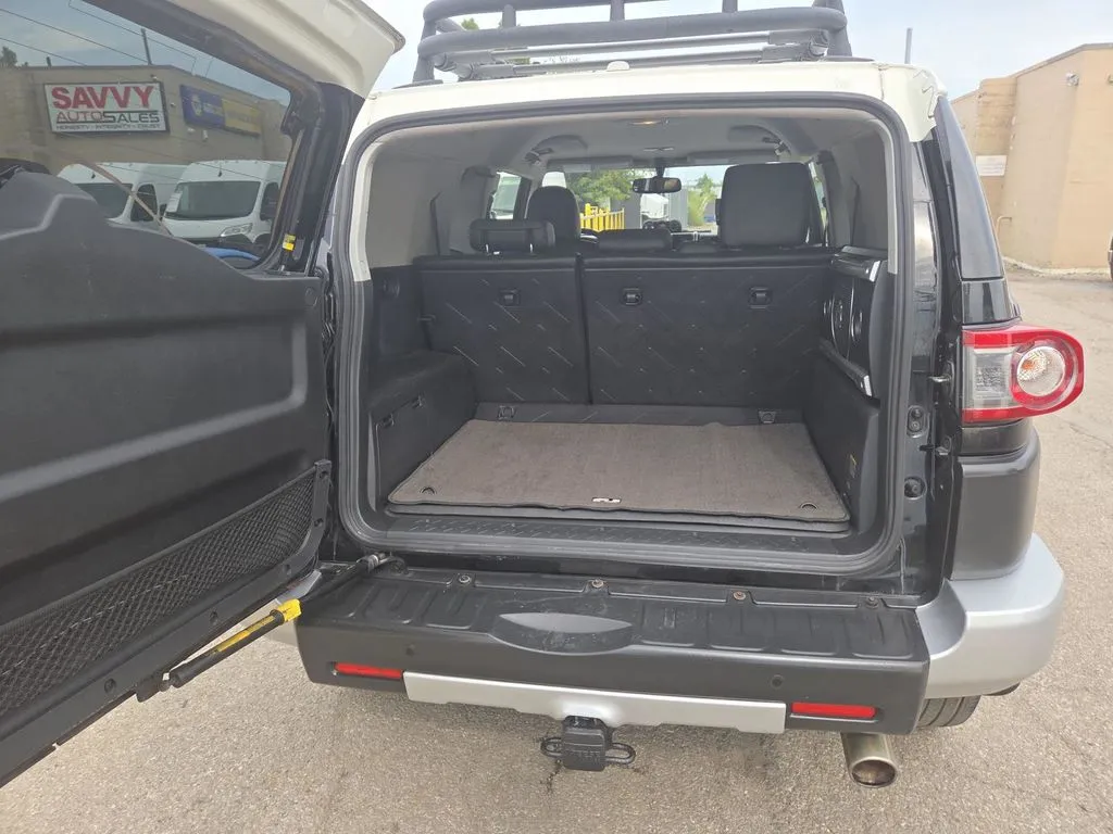 Toyota FJ Cruiser photo 16