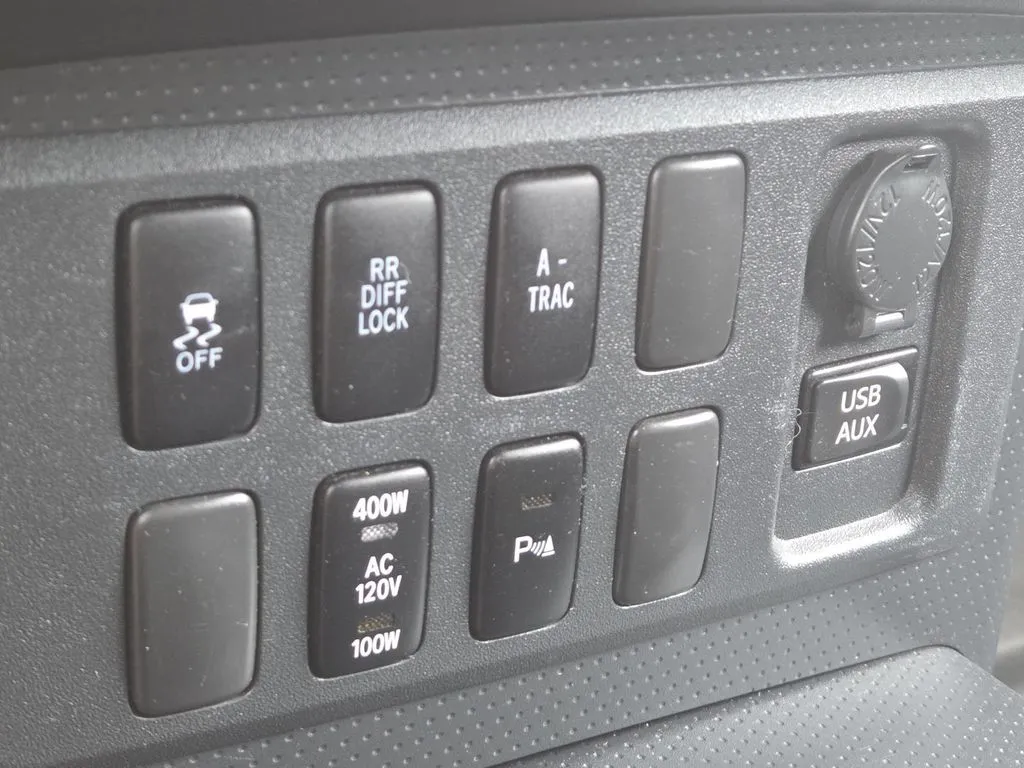 Toyota FJ Cruiser photo 5