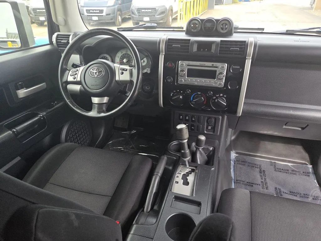 Toyota FJ Cruiser photo 18