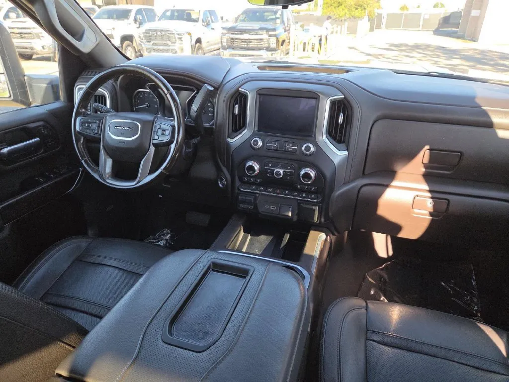 GMC Sierra photo 22