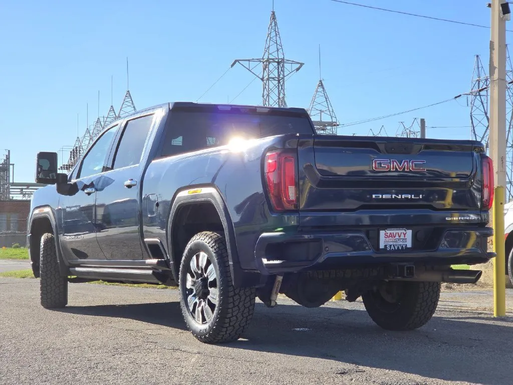 GMC Sierra photo 15