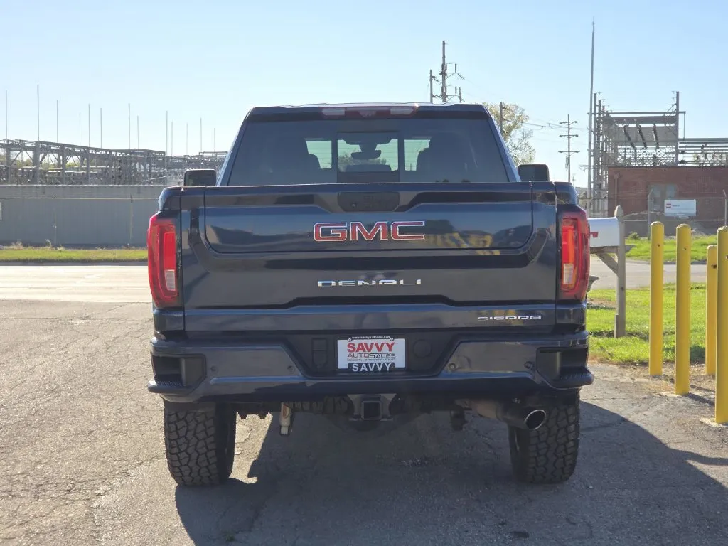 GMC Sierra photo 16
