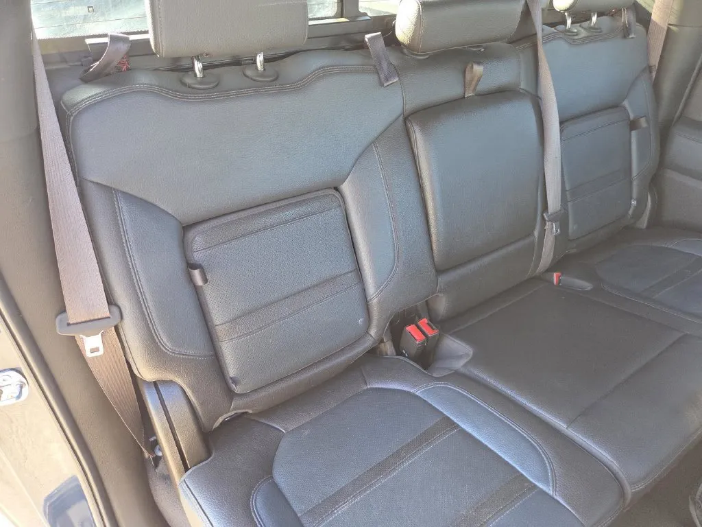 GMC Sierra photo 21