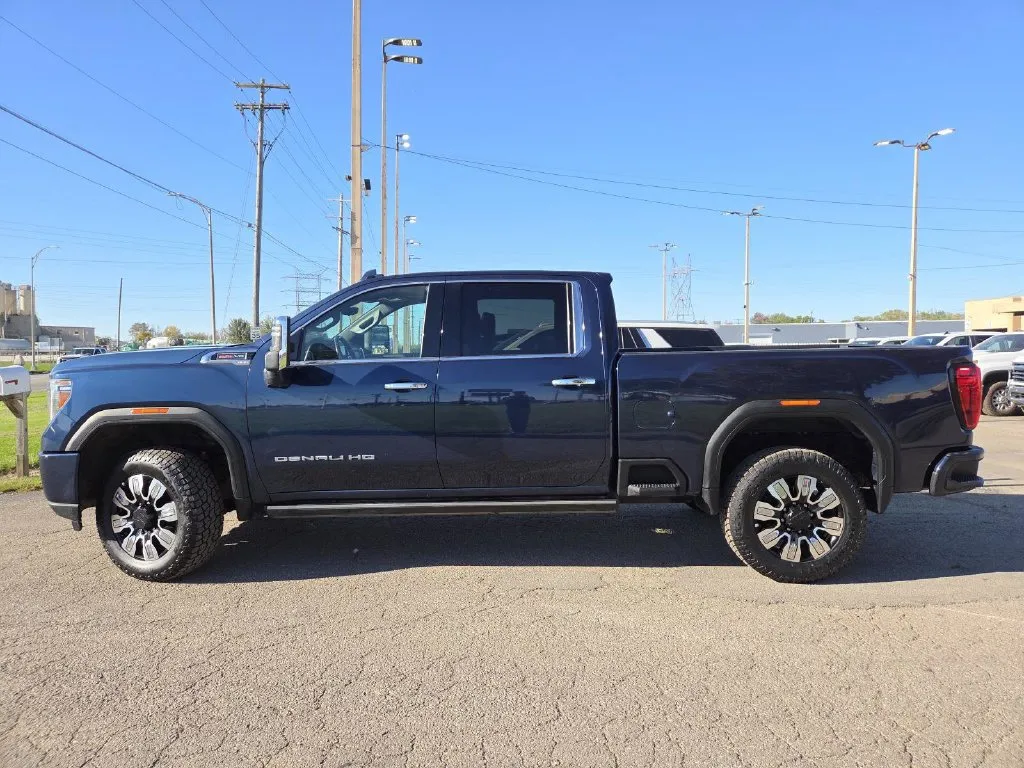 GMC Sierra photo 14