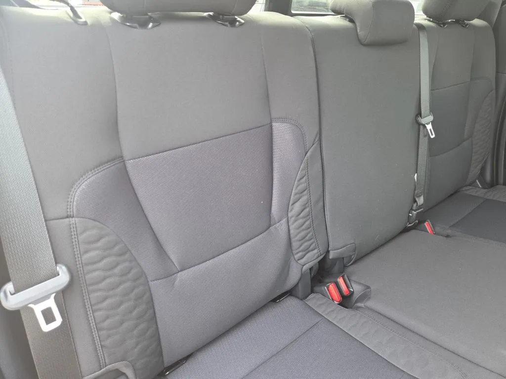 Toyota Tundra photo 19