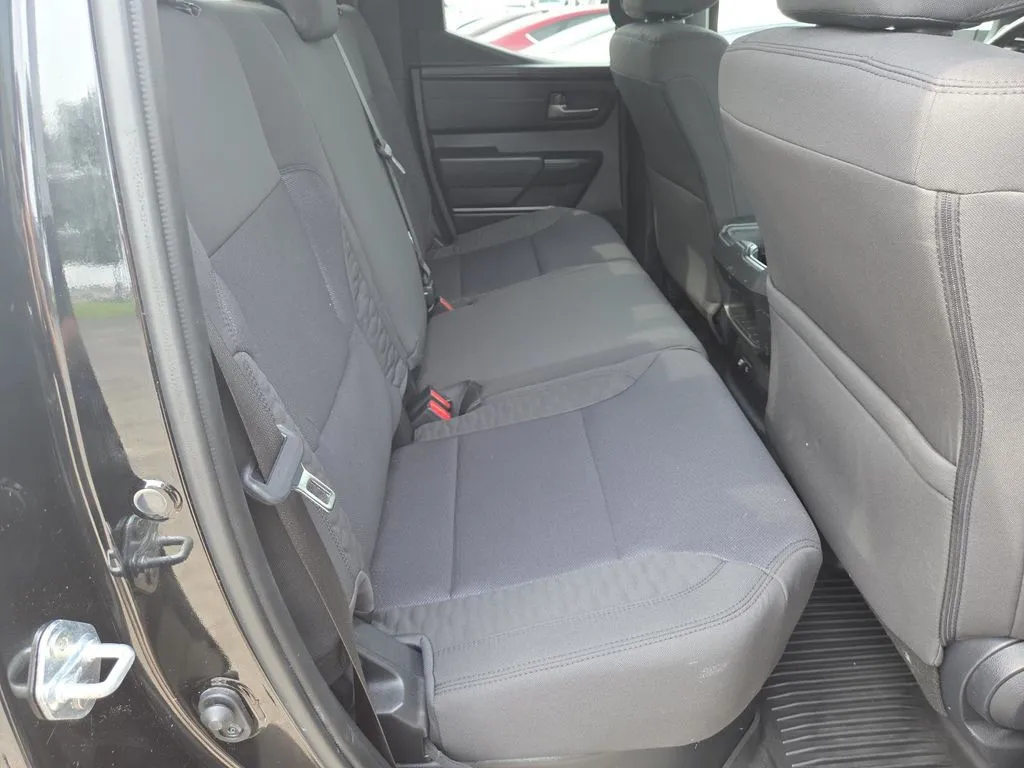 Toyota Tundra photo 18