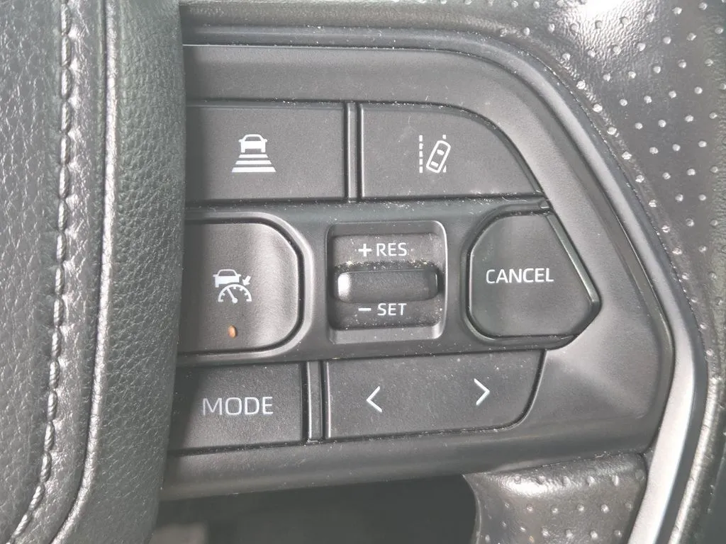 Toyota Tundra photo 7