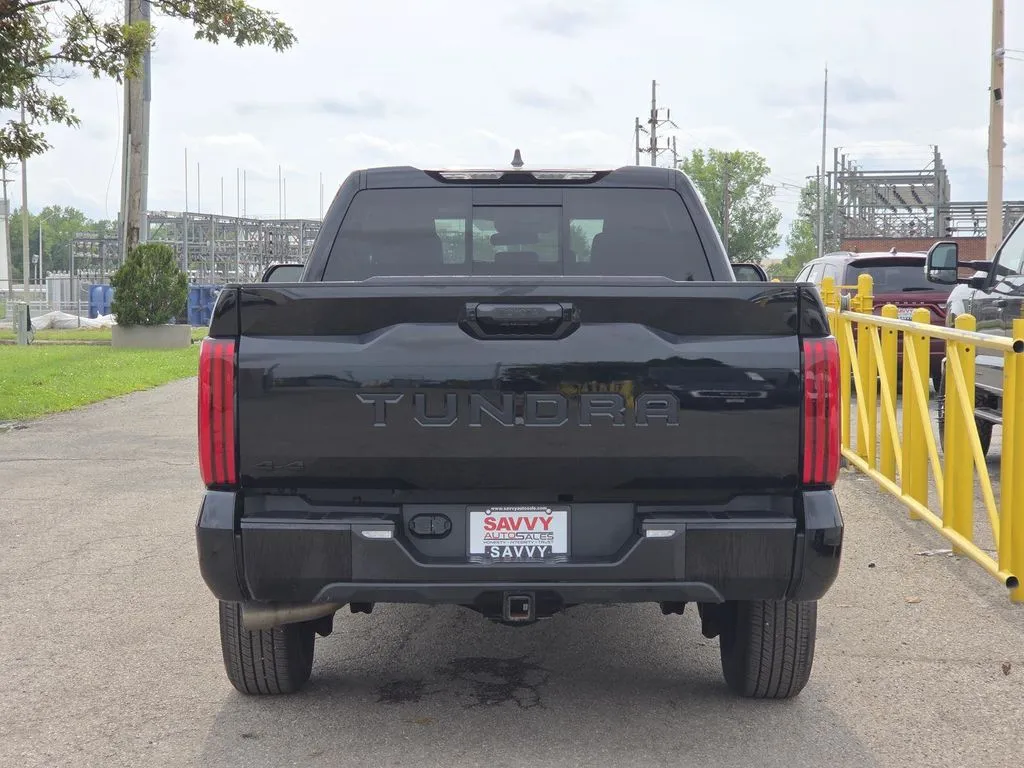 Toyota Tundra photo 14