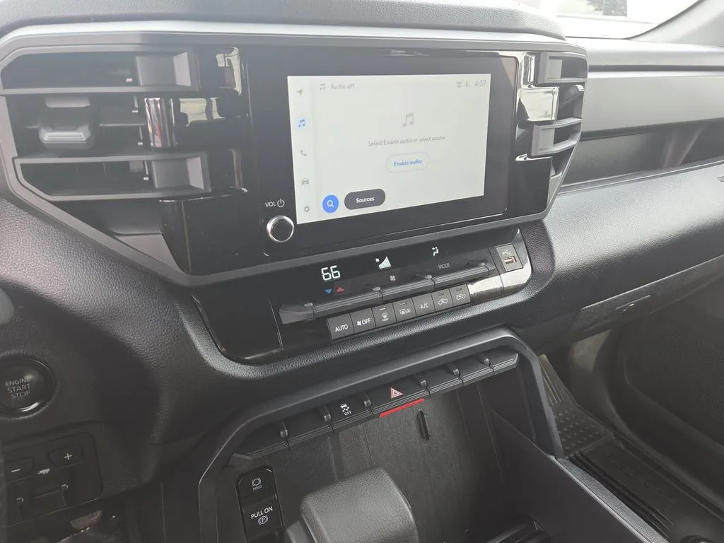 Toyota Tundra photo 26