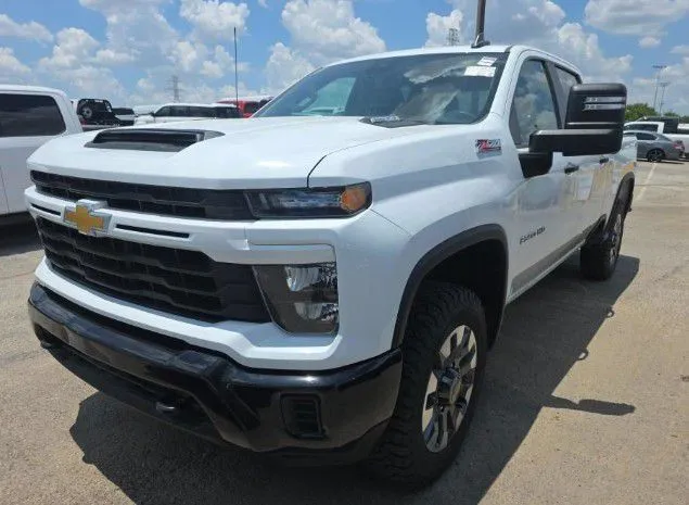 White 2024 Chevrolet Silverado 2500 HD Custom for sale in Columbus, OH