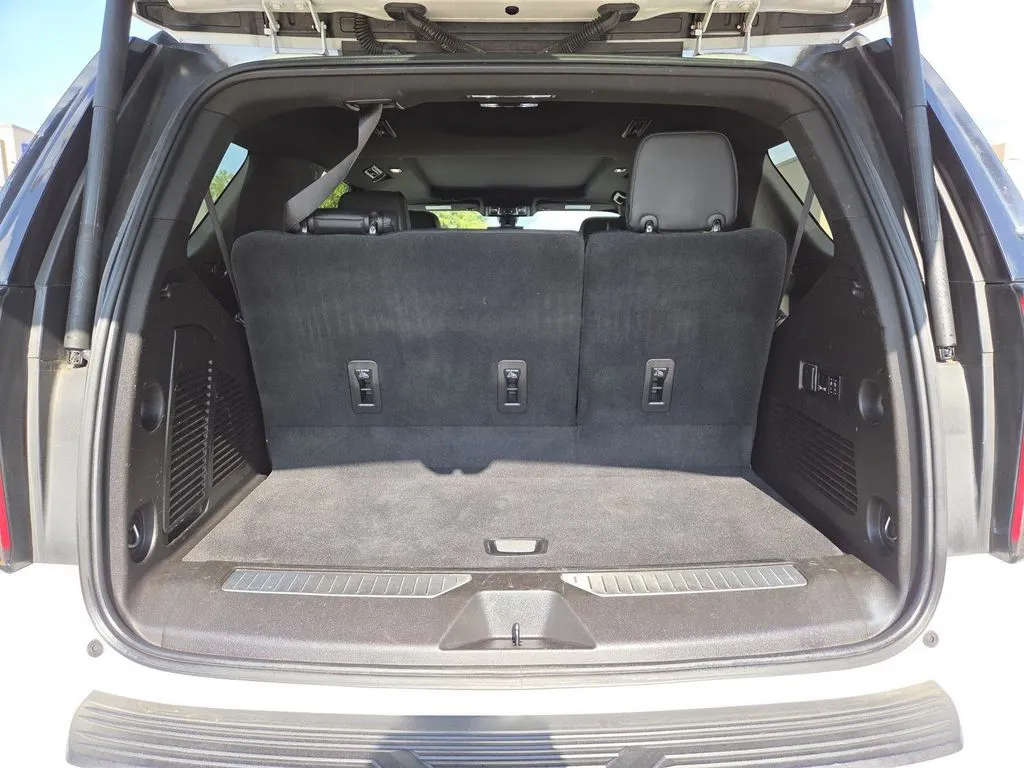 Chevrolet Tahoe photo 18