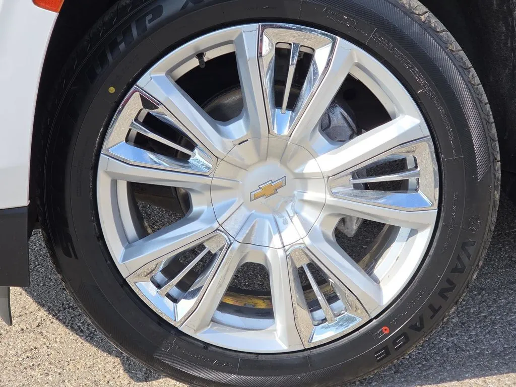 Chevrolet Tahoe photo 11