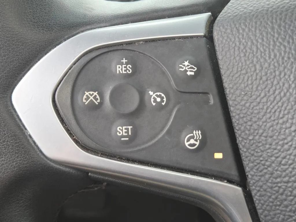 Chevrolet Traverse photo 9