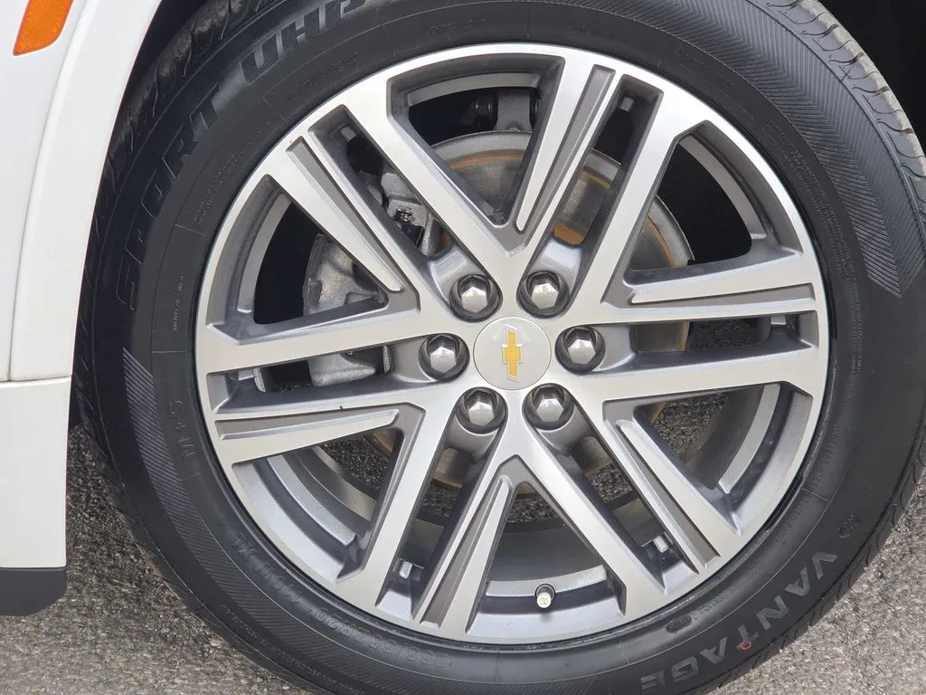 Chevrolet Traverse photo 11