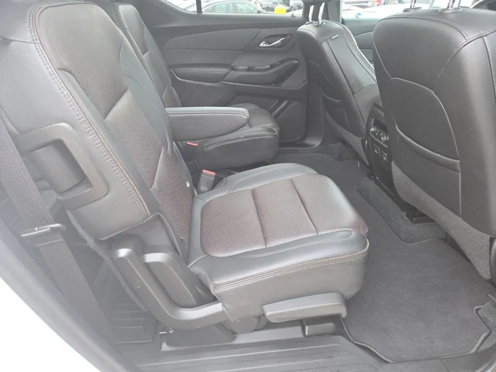 Chevrolet Traverse photo 20