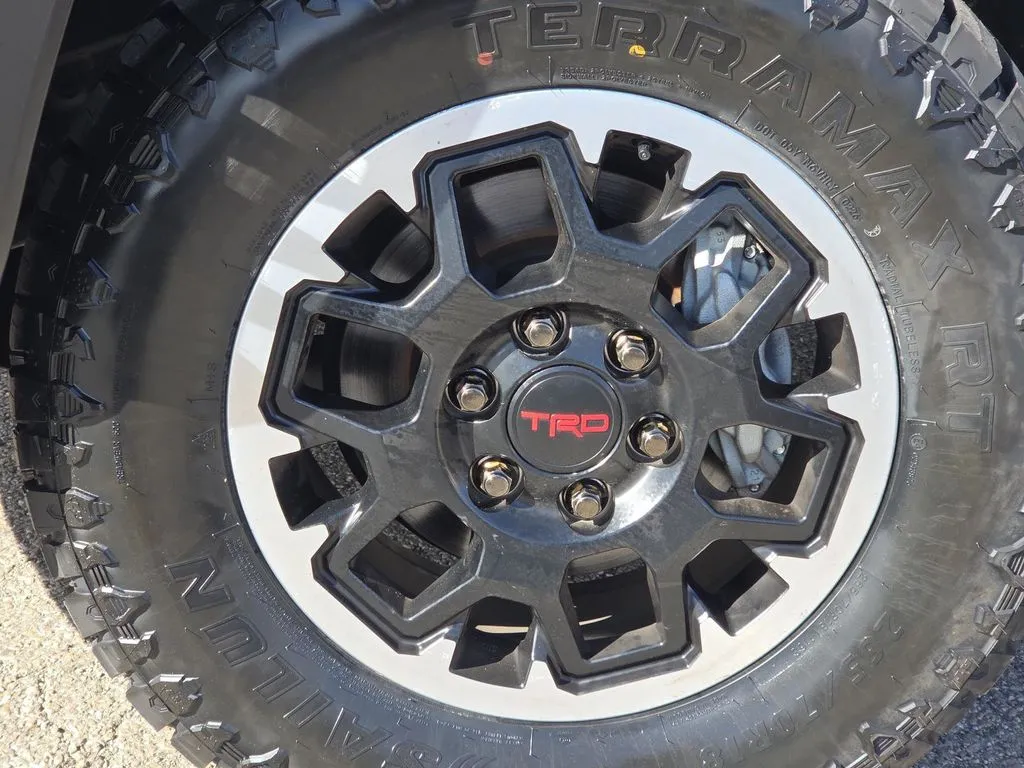 Toyota 4Runner photo 10