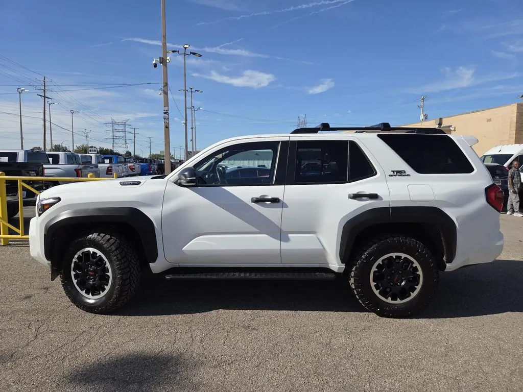 Toyota 4Runner photo 12