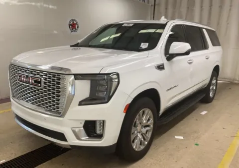White 2022 GMC Yukon XL Denali for sale in Columbus, OH