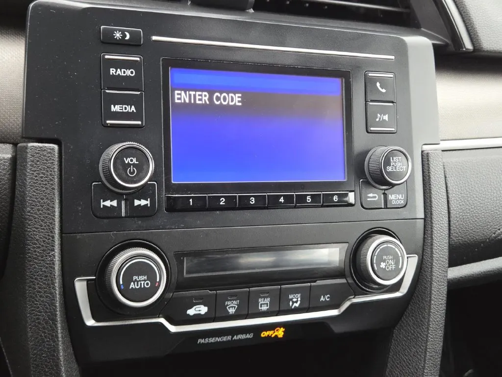 Honda Civic photo 23