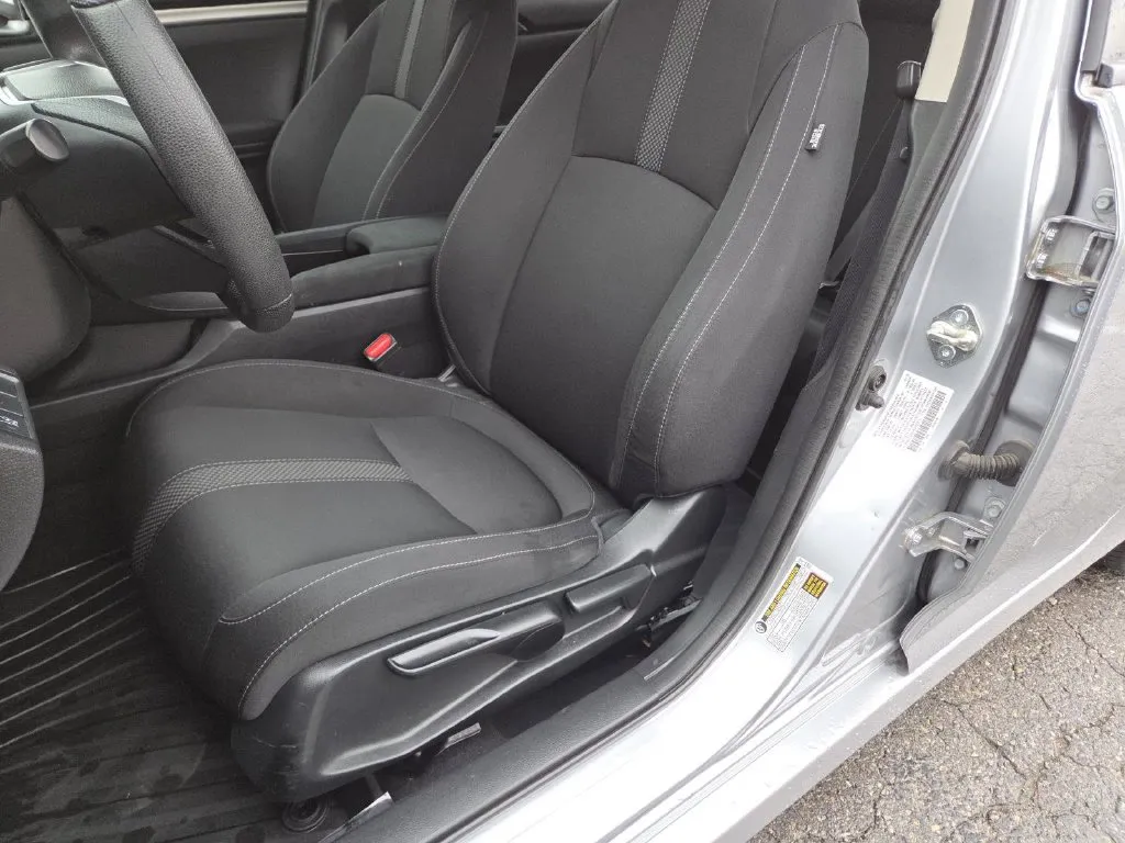 Honda Civic photo 18