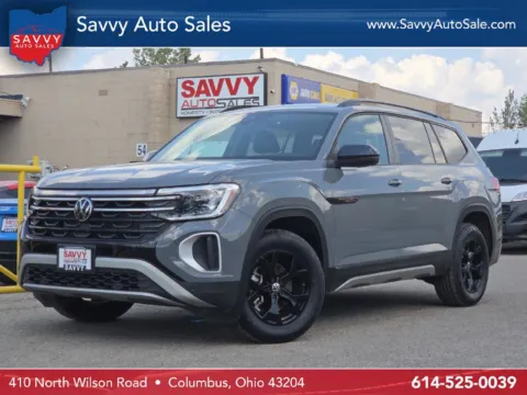 Photos of 2024 Volkswagen Atlas 2.0T Peak Edition SE w/Technology for sale in Columbus, OH at SAVVY AUTO SALES LLC