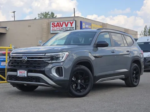 Gray 2024 Volkswagen Atlas 2.0T Peak Edition SE w/Technology for sale in Columbus, OH