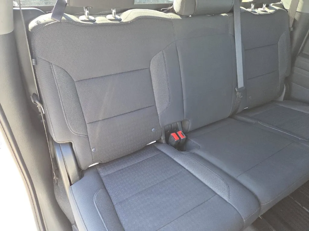 Chevrolet Silverado photo 20