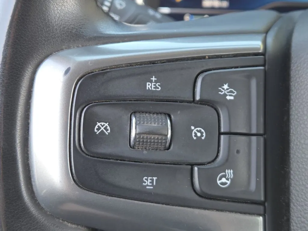 Chevrolet Silverado photo 9