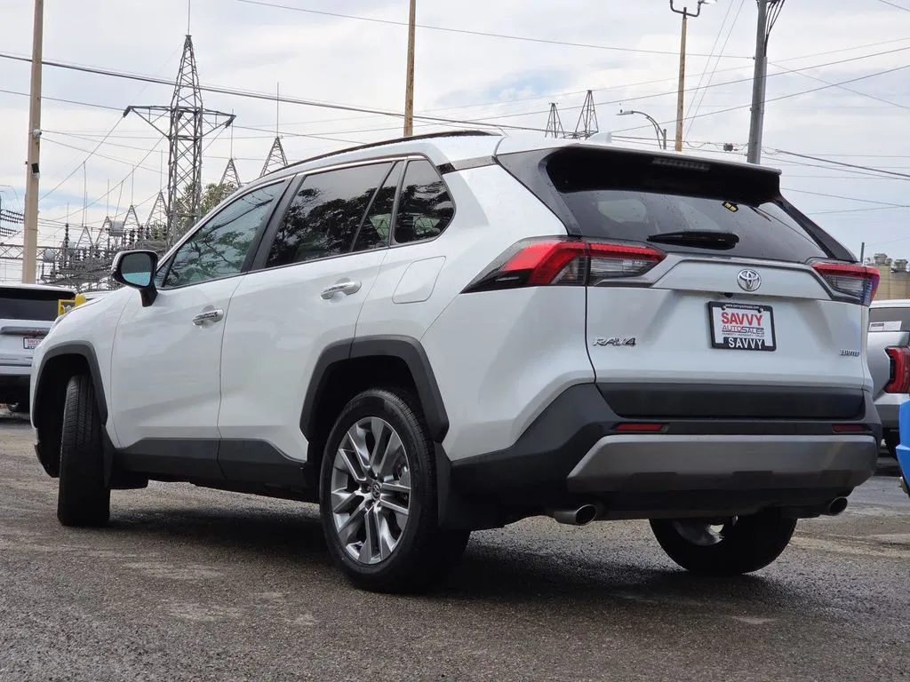 Toyota RAV4 photo 13