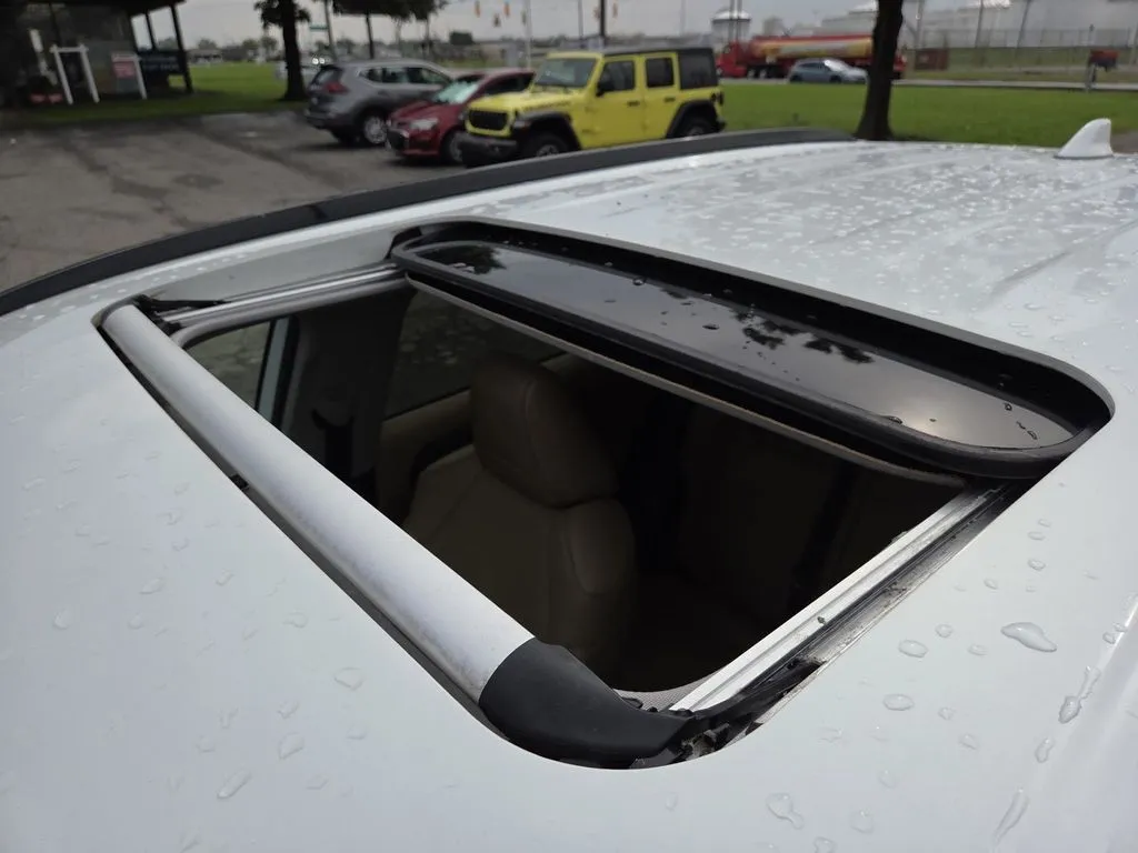 Toyota RAV4 photo 3