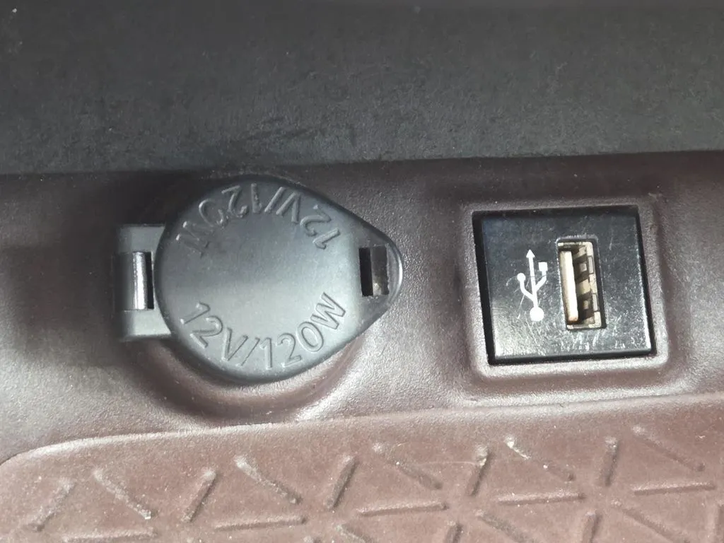 Toyota RAV4 photo 6