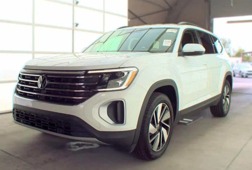 White 2025 Volkswagen Atlas 2.0T SE w/Technology for sale in Columbus, OH
