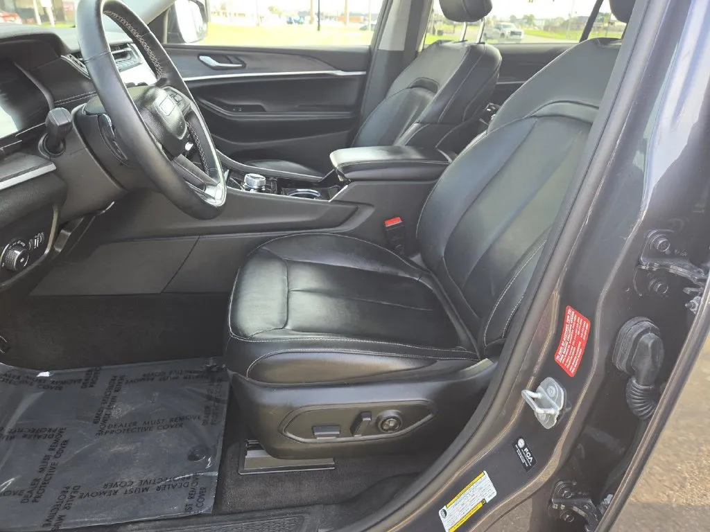 Jeep Grand Cherokee L photo 24