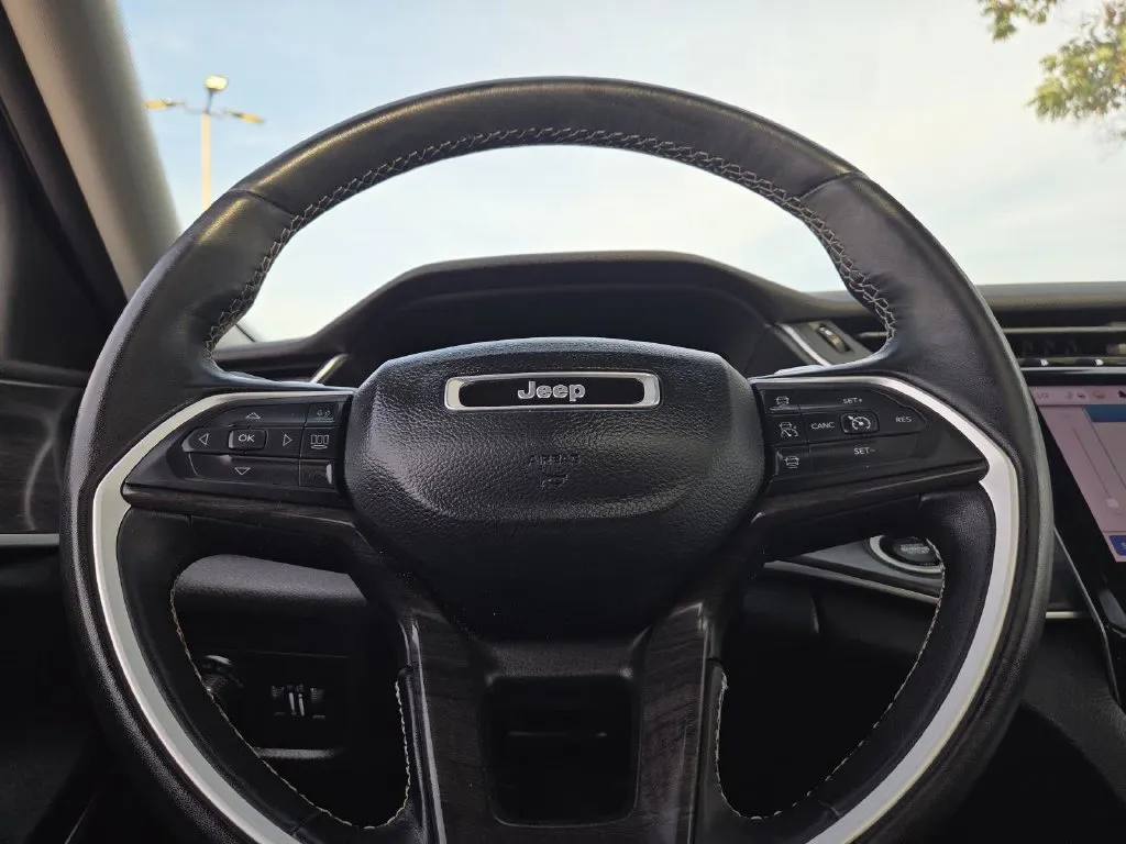 Jeep Grand Cherokee L photo 26