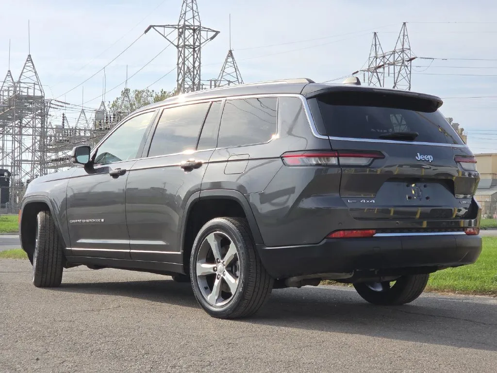 Jeep Grand Cherokee L photo 14