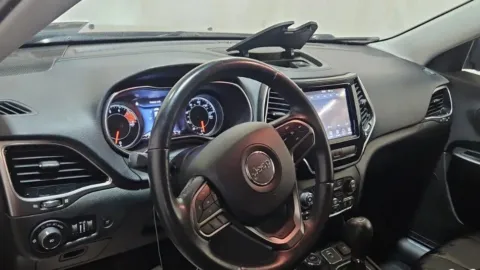 Photos of 2019 Jeep Cherokee Limited for sale in Columbus, OH at SAVVY AUTO SALES LLC