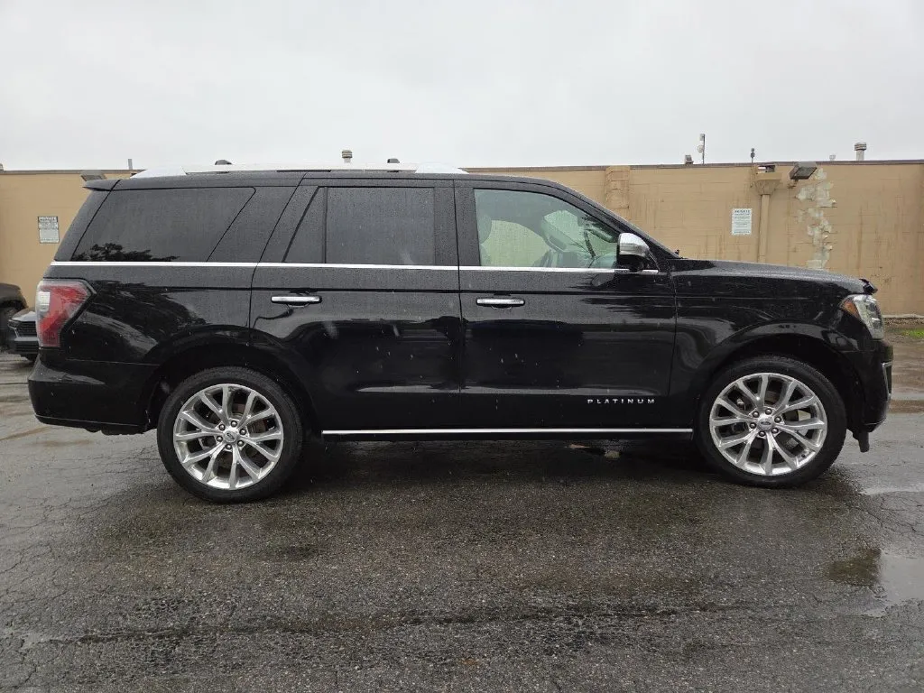 Ford Expedition photo 17