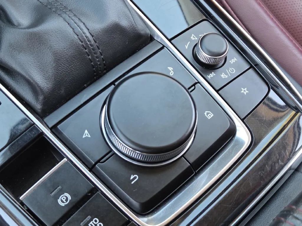 Mazda CX-30 photo 29