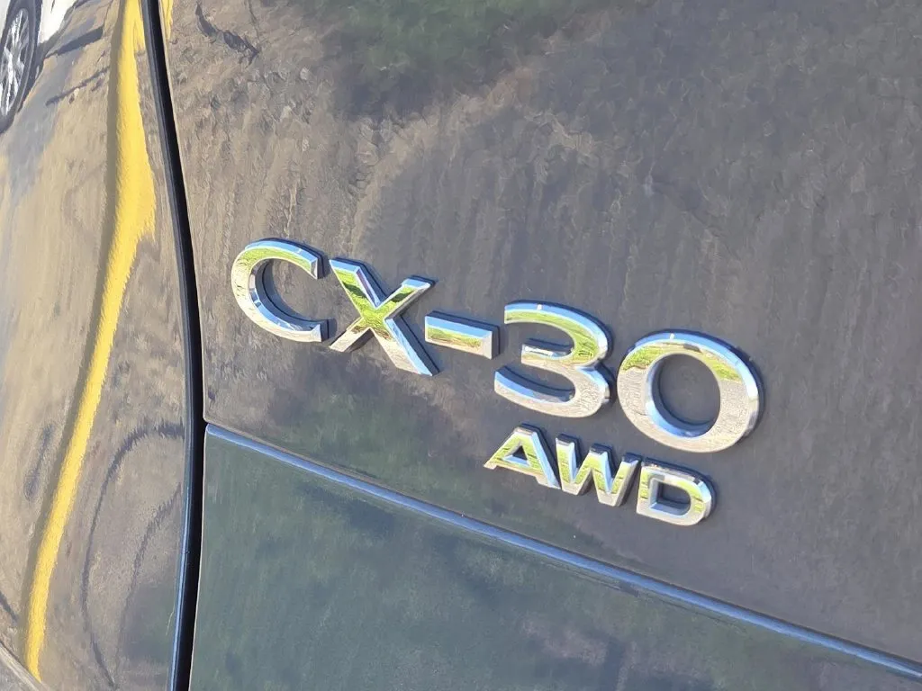 Mazda CX-30 photo 10