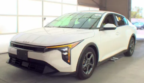 White 2025 Kia K4 LXS for sale in Columbus, OH