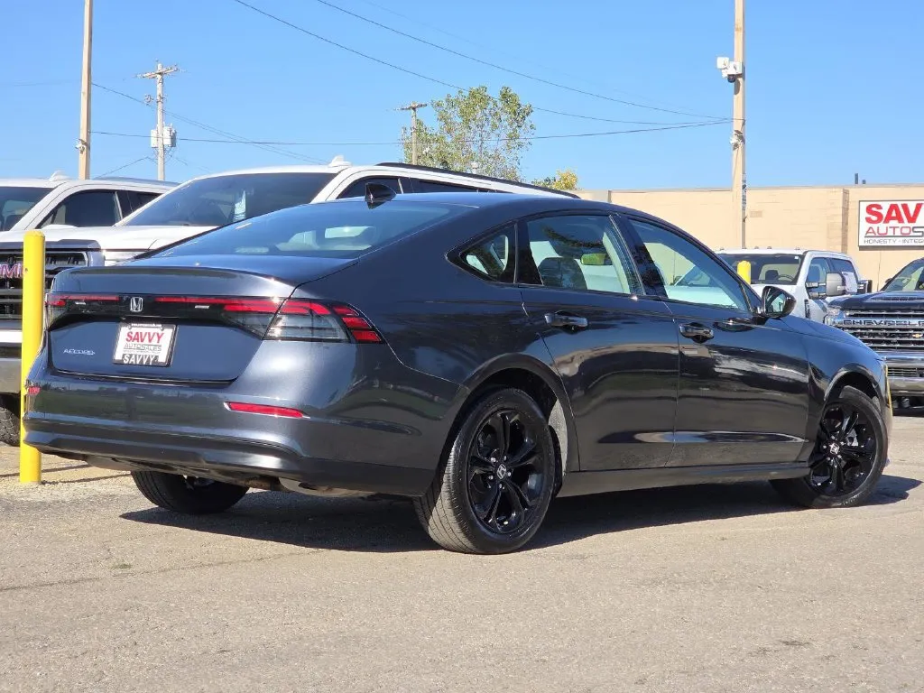 Honda Accord photo 15
