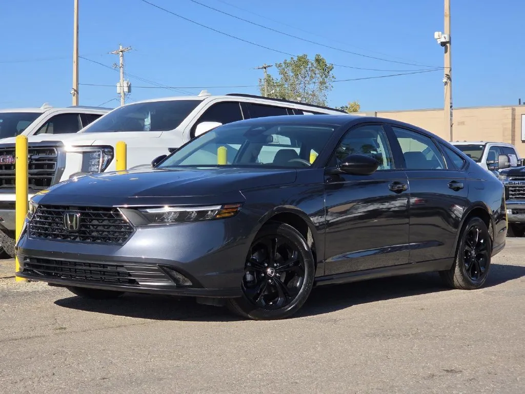 Honda Accord photo 2