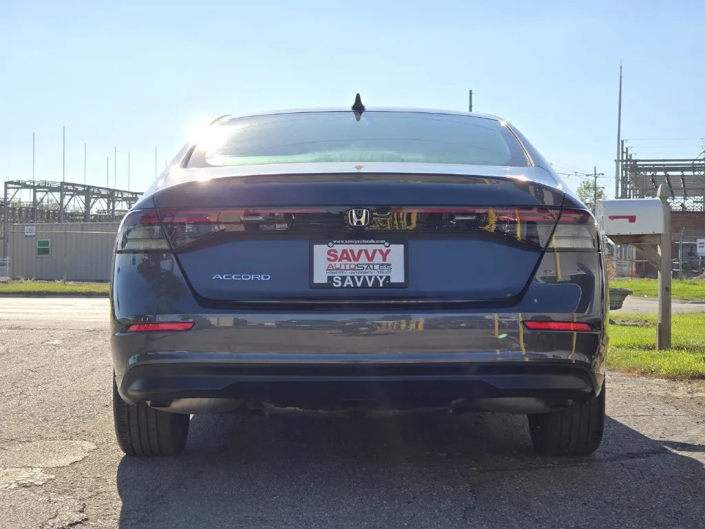 Honda Accord photo 14