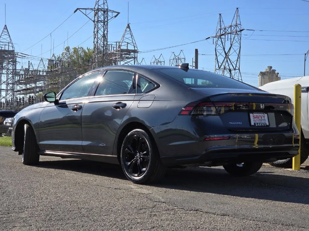 Honda Accord photo 13