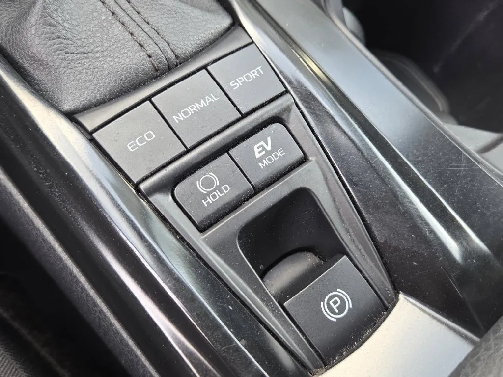 Toyota Camry photo 7