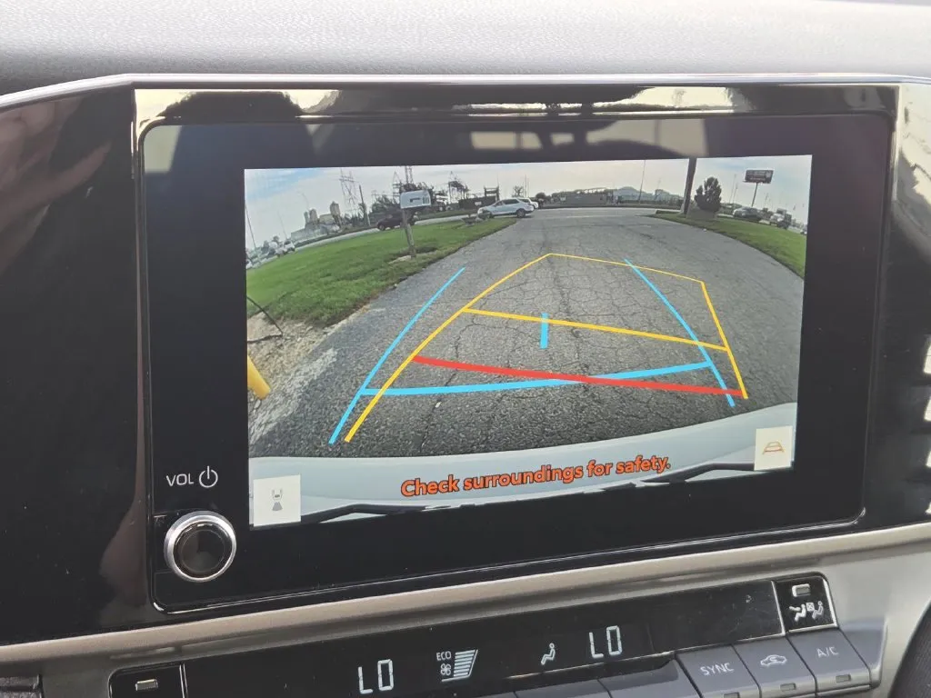 Toyota Camry photo 6