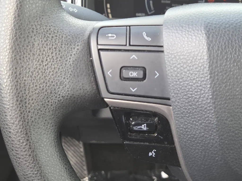 Toyota Camry photo 30