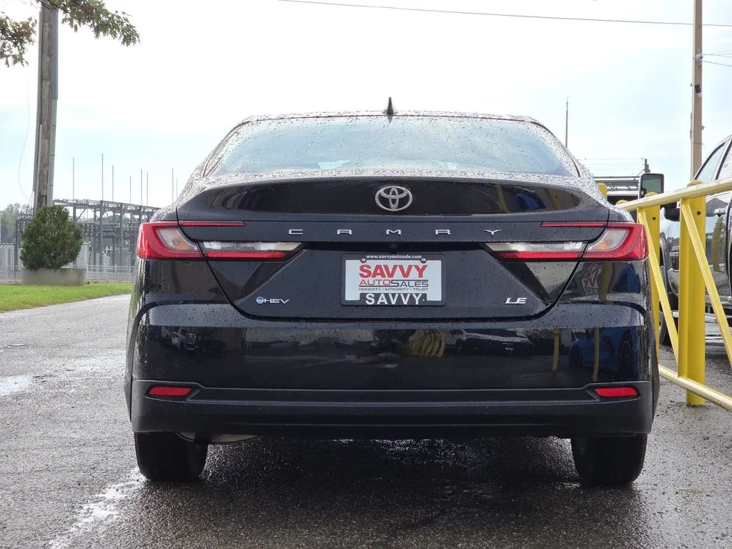 Toyota Camry photo 14