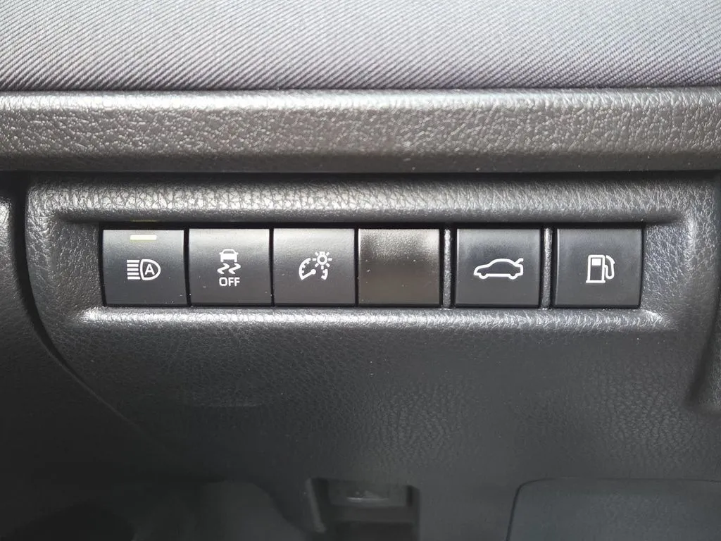 Toyota Camry photo 30